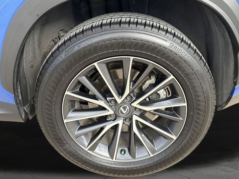 Certified 2025 Lexus NX 250 FWD w/ Premium Package image 21