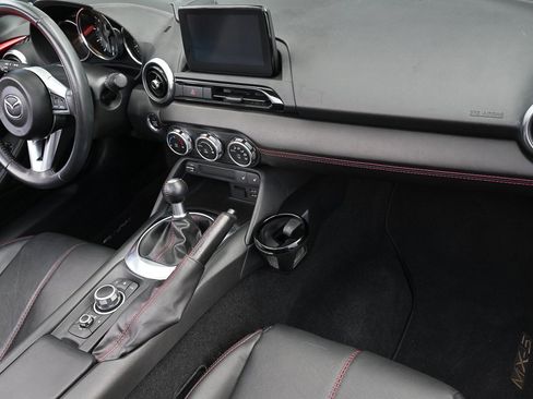 Used 2018 MAZDA MX-5 Miata RF Grand Touring image 16