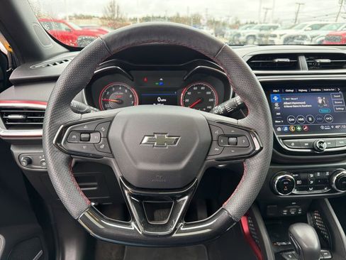 Used 2022 Chevrolet TrailBlazer RS w/ Sun and Liftgate Package image 14
