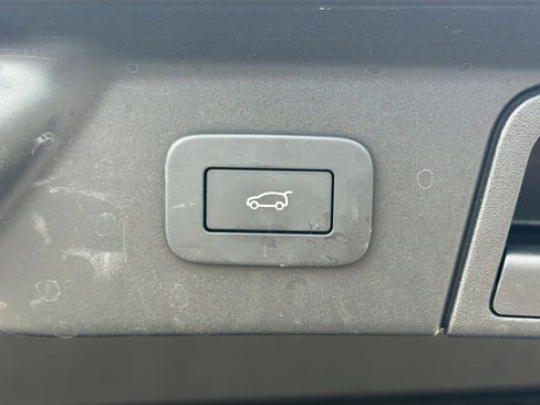 Used 2026 Land Rover Range Rover Velar Dynamic SE AWD/4WD image 13