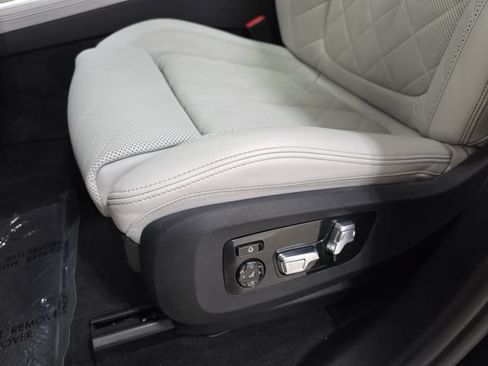 Certified 2024 BMW X5 xDrive40i w/ M Sport Package AWD/4WD image 26
