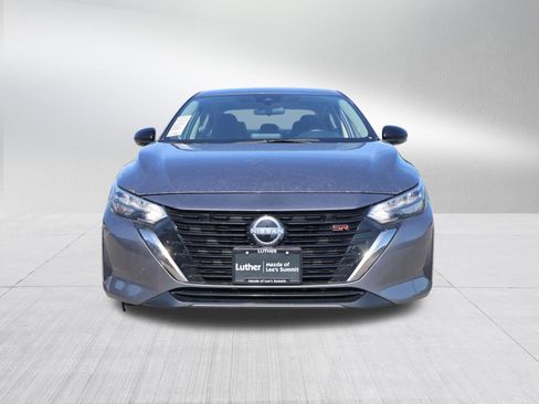 Used 2024 Nissan Sentra SR FWD image 2