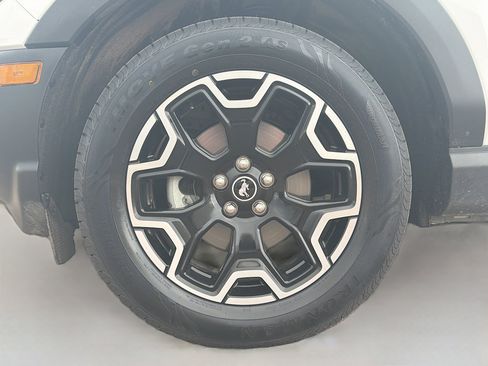 Used 2025 Ford Bronco Sport Outer Banks w/ Outer Banks Tech Package+ AWD/4WD image 11