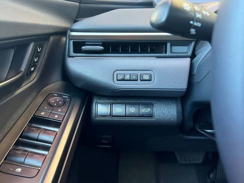 Certified 2026 Toyota bZ AWD/4WD image 31