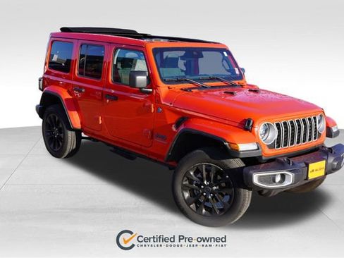 Certified 2025 Jeep Wrangler Unlimited Sahara w/ Safety Group AWD/4WD image 1
