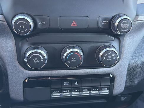 Used 2024 RAM 2500 Tradesman w/ Chrome Appearance Group image 20