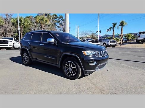 Used 2018 Jeep Grand Cherokee Limited image 37