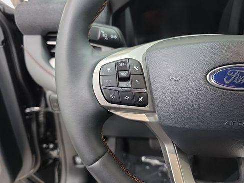 Used 2026 Ford Explorer Active w/ Active Comfort Package AWD/4WD image 17
