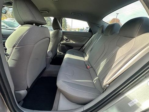 Used 2023 Hyundai Elantra SEL w/ Cargo Package image 19