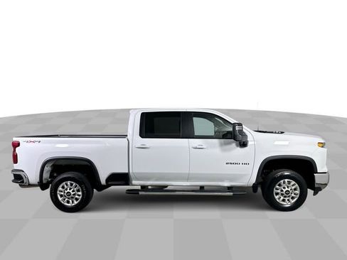 Used 2025 Chevrolet Silverado 2500 LT w/ Convenience Package AWD/4WD image 9