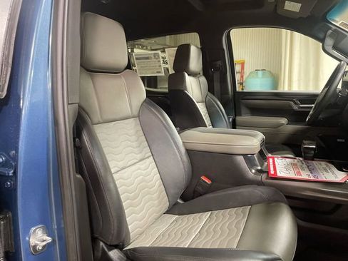 Used 2024 Chevrolet Silverado 1500 ZR2 AWD/4WD image 24