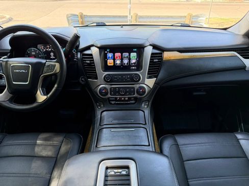 Used 2017 GMC Yukon Denali w/ Open Road Package AWD/4WD image 9