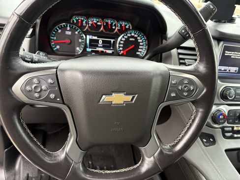 Used 2016 Chevrolet Suburban LT image 40