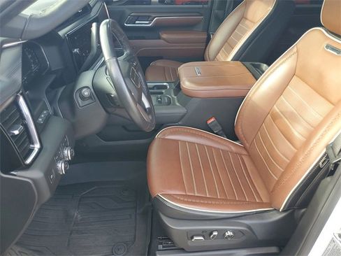 Used 2024 GMC Sierra 2500 Denali Ultimate w/ Max Trailering Package image 5