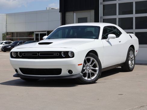 Used 2022 Dodge Challenger GT AWD/4WD image 3