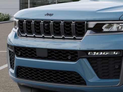 New 2026 Jeep Grand Cherokee Limited AWD/4WD image 37