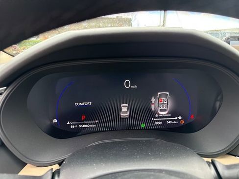 Used 2025 Acura TLX w/ Technology Package image 18