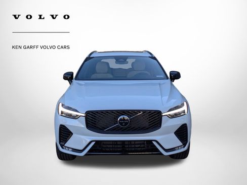 New 2026 Volvo XC60 B5 Plus w/ Protection Package Premier image 9