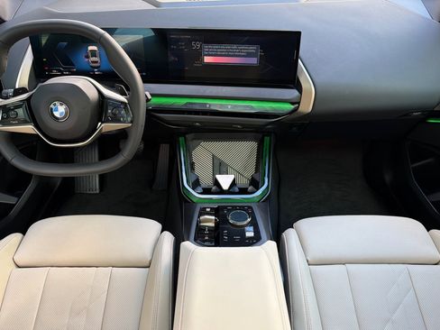 Used 2025 BMW X3 xDrive30i w/ Convenience Package image 17