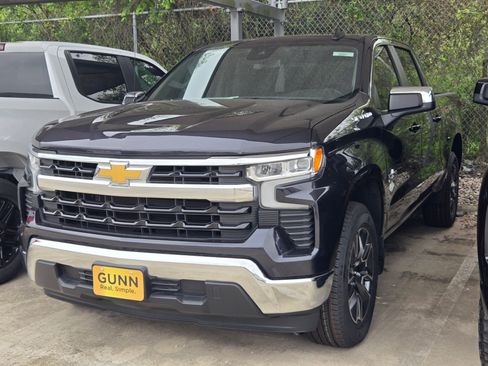 Certified 2023 Chevrolet Silverado 1500 LT RWD image 3