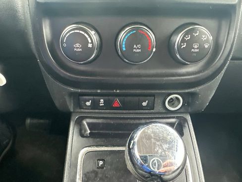 Used 2014 Jeep Patriot Latitude FWD image 4