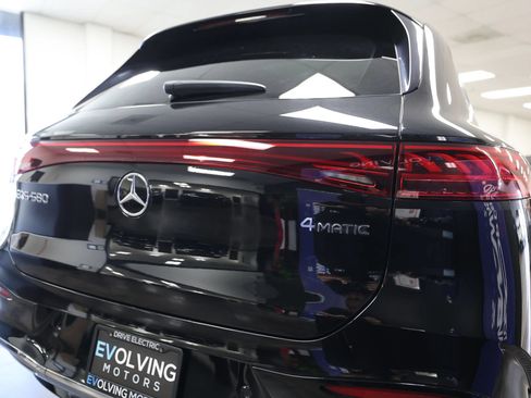 Used 2023 Mercedes-Benz EQS 580 4MATIC SUV image 14