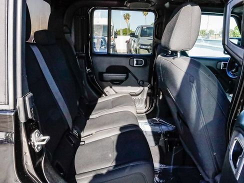 Used 2021 Jeep Gladiator Sport AWD/4WD image 20