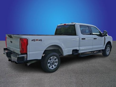 Used 2024 Ford F250 XLT AWD/4WD image 4