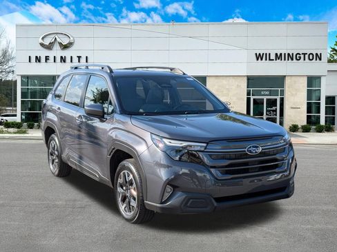 Used 2025 Subaru Forester Premium w/ Convenience Package #1 AWD/4WD image 1