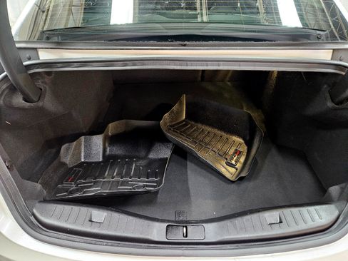 Used 2016 Lincoln MKZ image 9