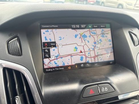 Used 2014 Ford Focus Titanium FWD image 12