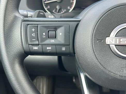 Used 2025 Nissan Pathfinder S FWD image 29