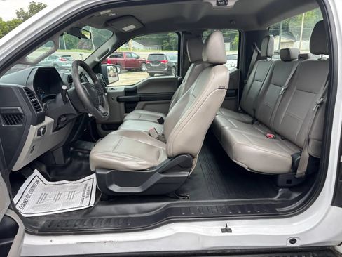 Used 2017 Ford F150 XL w/ Equipment Group 101A Mid AWD/4WD image 11