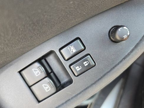 Used 2010 Nissan 370Z Touring RWD image 23