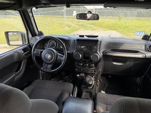 Used 2012 Jeep Wrangler Sport AWD/4WD image 17