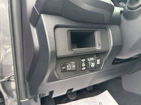 Used 2017 Toyota Tacoma TRD Sport w/ Tow Package image 24