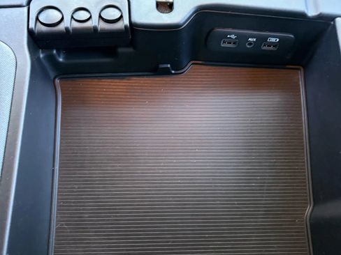 Used 2018 RAM 2500 SLT image 16