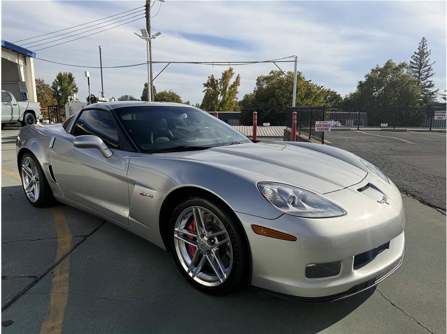 Used 2006 Chevrolet Corvette Z06 w/ Preferred Equipment Group RWD image 5