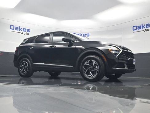 Used 2023 Kia Sportage LX AWD/4WD image 37