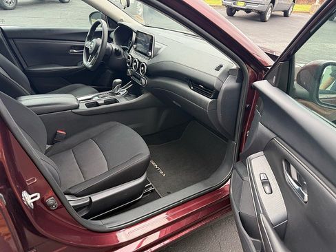 Used 2024 Nissan Sentra SV FWD image 22