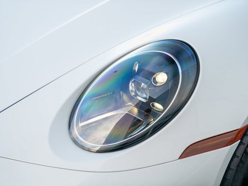 Used 2023 Porsche 911 Carrera image 27