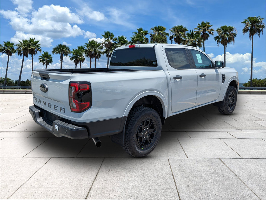 New 2026 Ford Ranger XLT w/ Black Appearance Package RWD image 7