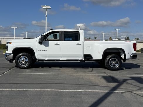 Certified 2024 Chevrolet Silverado 3500 LT image 4