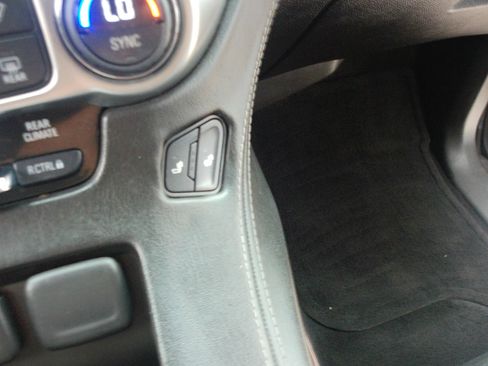Used 2015 Chevrolet Tahoe LT RWD image 30