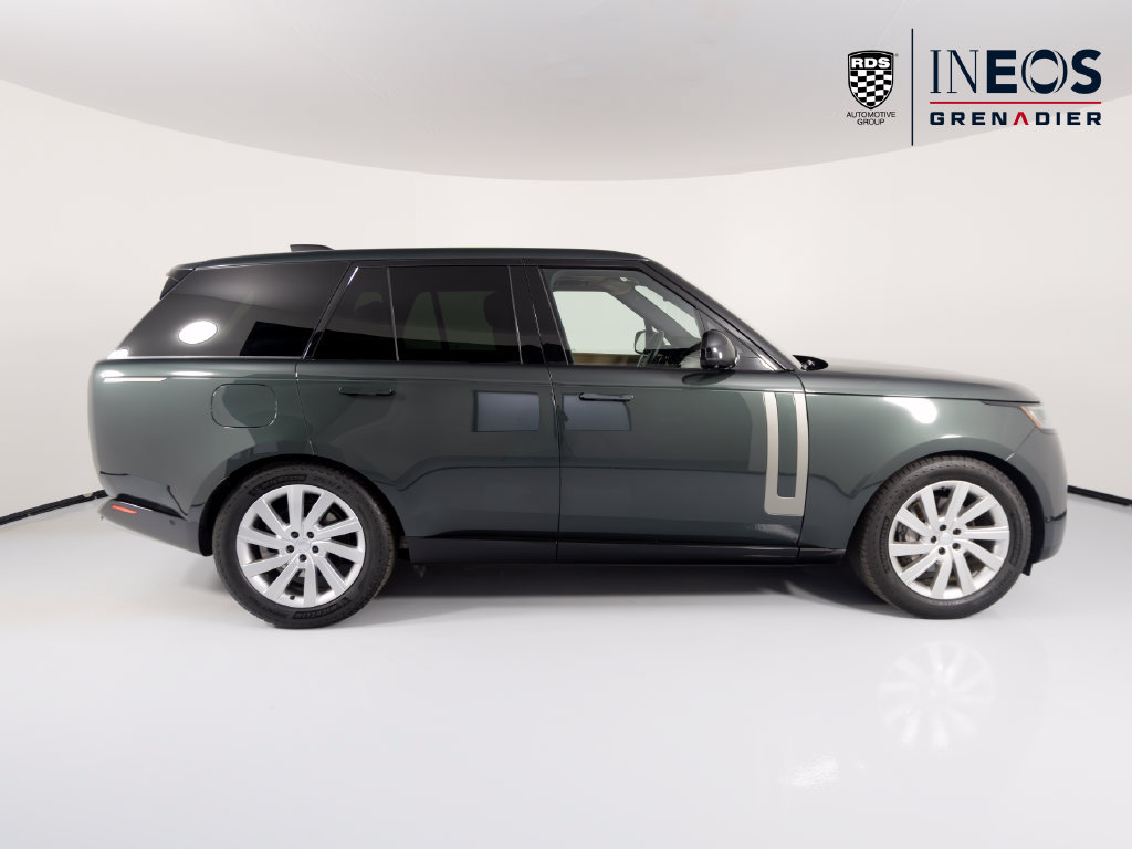Used 2024 Land Rover Range Rover SE AWD/4WD image 8