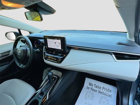 Used 2022 Toyota Corolla LE image 26