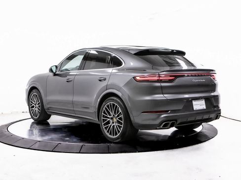 Certified 2022 Porsche Cayenne Turbo image 3
