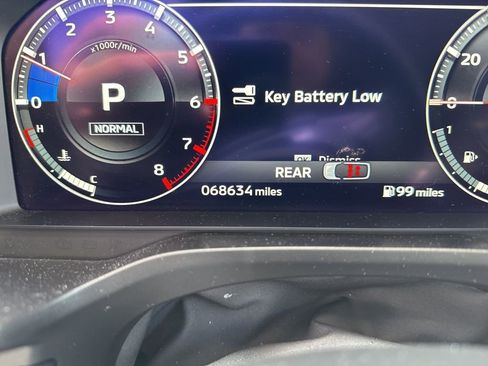 Used 2024 Mitsubishi Outlander FWD image 2