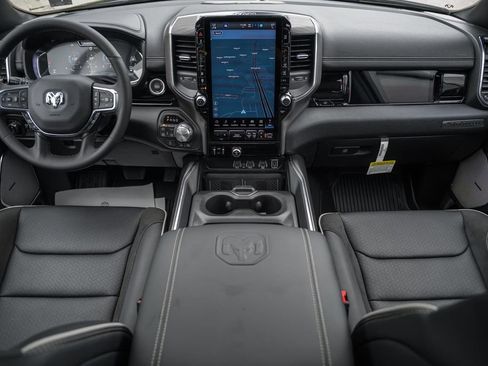 New 2026 RAM 1500 Laramie AWD/4WD image 23