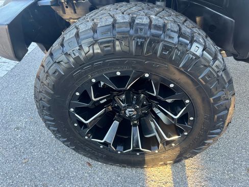 Used 2014 Jeep Wrangler Unlimited Sahara w/ Max Tow Package image 8